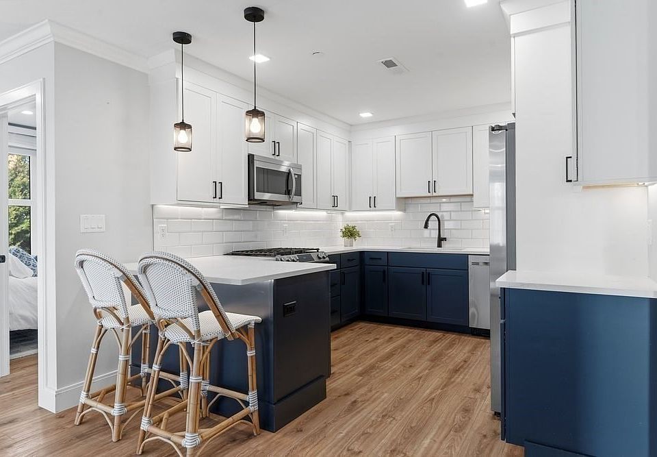 1st image of 1721 Centre St #304-R
