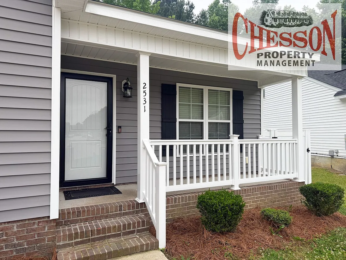 Building Photo - 2531 Winding Creek Dr SW
