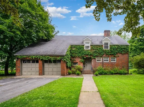 53 Payne St, Hamilton, NY 13346