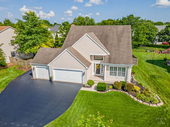 1547 Tanglewood Dr, Crystal Lake, IL 60014