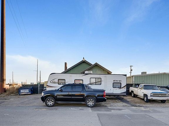 2nd image of 1272 W Nevada Pl