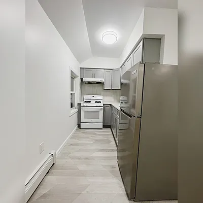 Rented by E Realty International Corp | media 2