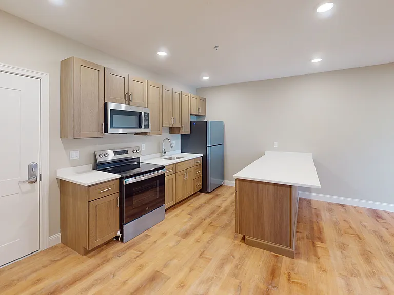 100 Revere St — Photo 12