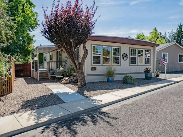 1055 N 5th St Unit 123, Jacksonville, OR 97530