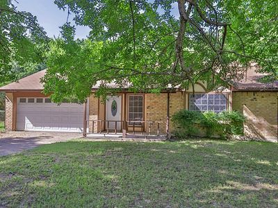 115 Leigh Ann St, Huntsville, TX, 77320
