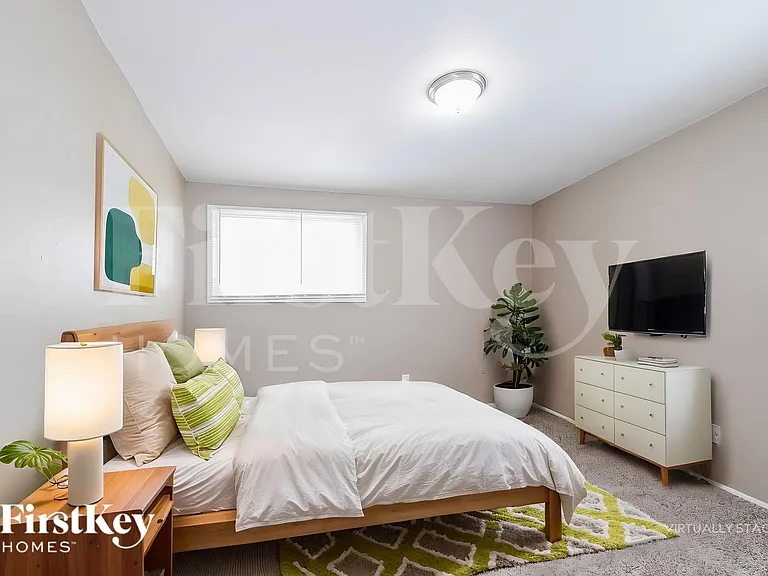 805 Robinwood Dr — Photo 11