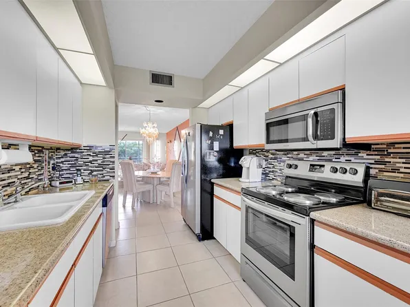 1801 Eleuthera Pt #E4, Coconut Creek, FL 33066