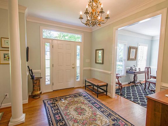 5th image of 108 Earls Ct