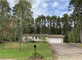 290 Riverside Rd, Marquette, MI 49855