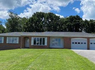 3753 Morehead Ln, Pulaski, VA 24301
