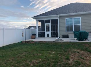 277 Robinwood Ln, Lake Wylie, SC 29710