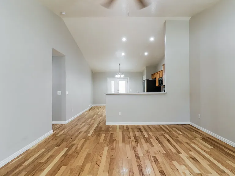 4049 E Sioux St — Photo 5