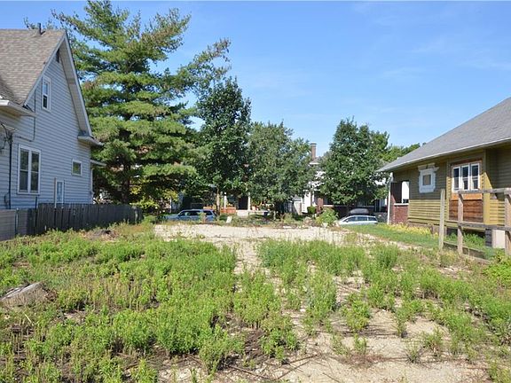 4th image of 1217 N Parker Ave
