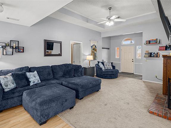4th image of 3801 W Beechwood Dr