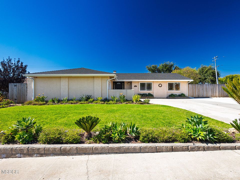 1st image of 393 Mountain View Dr