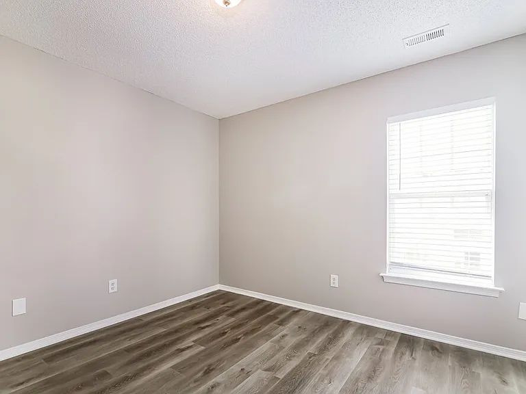 5716 Enoree Ln — Photo 15