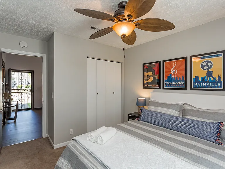 1005 Looby Cir — Photo 11