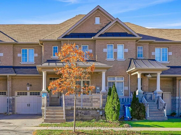 18 Trentonian St, Brampton, ON L6R 3W2