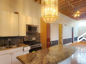 1017 W Cullerton St, Chicago, IL