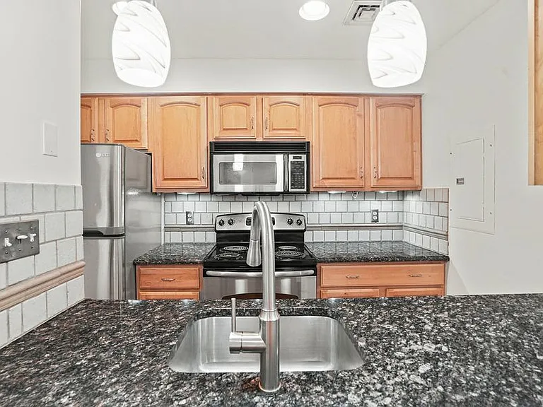 1801 Calvert St NW #504 — Photo 10