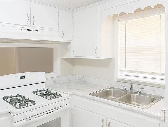 614 2nd St — Photo 12