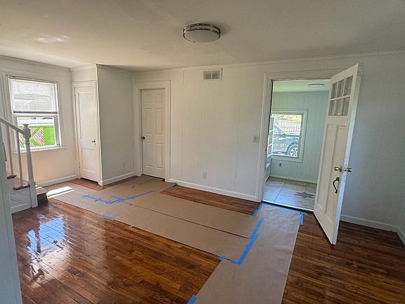 3rd image of 4411 71st Ave