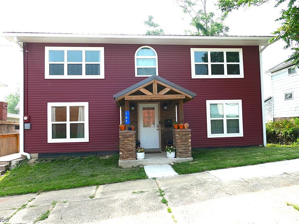 1st image of 107 N Wood St