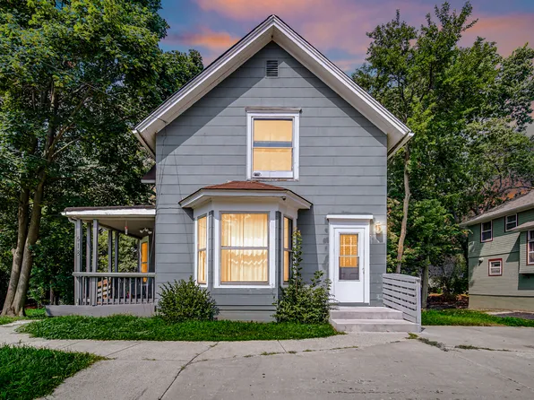 518 Raymond St, Elgin, IL 60120