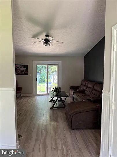 1367 Redwood Cir — Photo 13