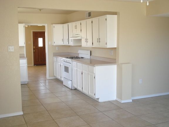 5th image of 5512 Joyce Cir