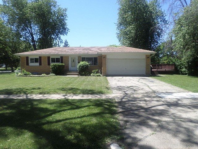 1st image of 293 W Walnut Ave