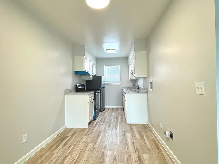 Mockingbird Apartments — Photo 9
