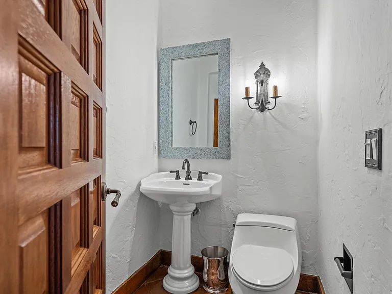 240 N Ocean Blvd — Photo 12