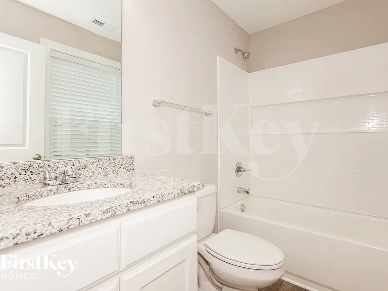 606 N Scruggs St — Photo 10