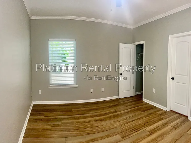223 Fletcher St SW — Photo 9