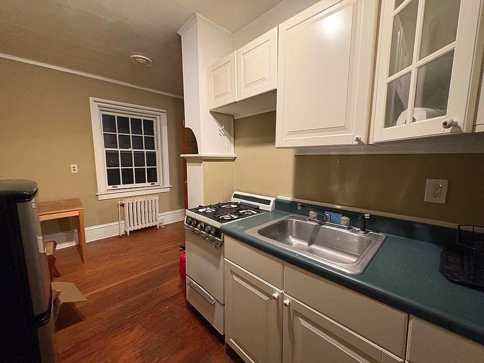 2nd image of 210 E Maple Ave APT B10