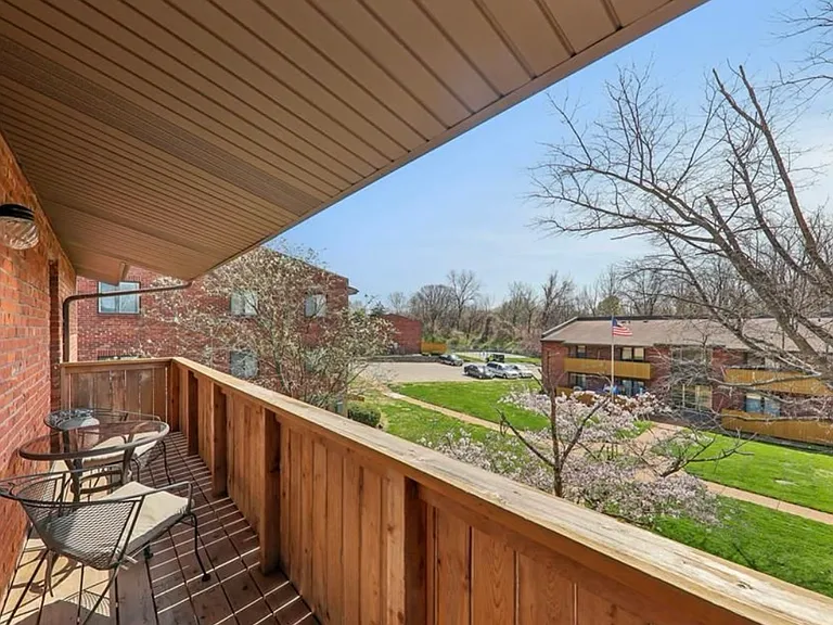 1182 Calley Dr #F — Photo 16