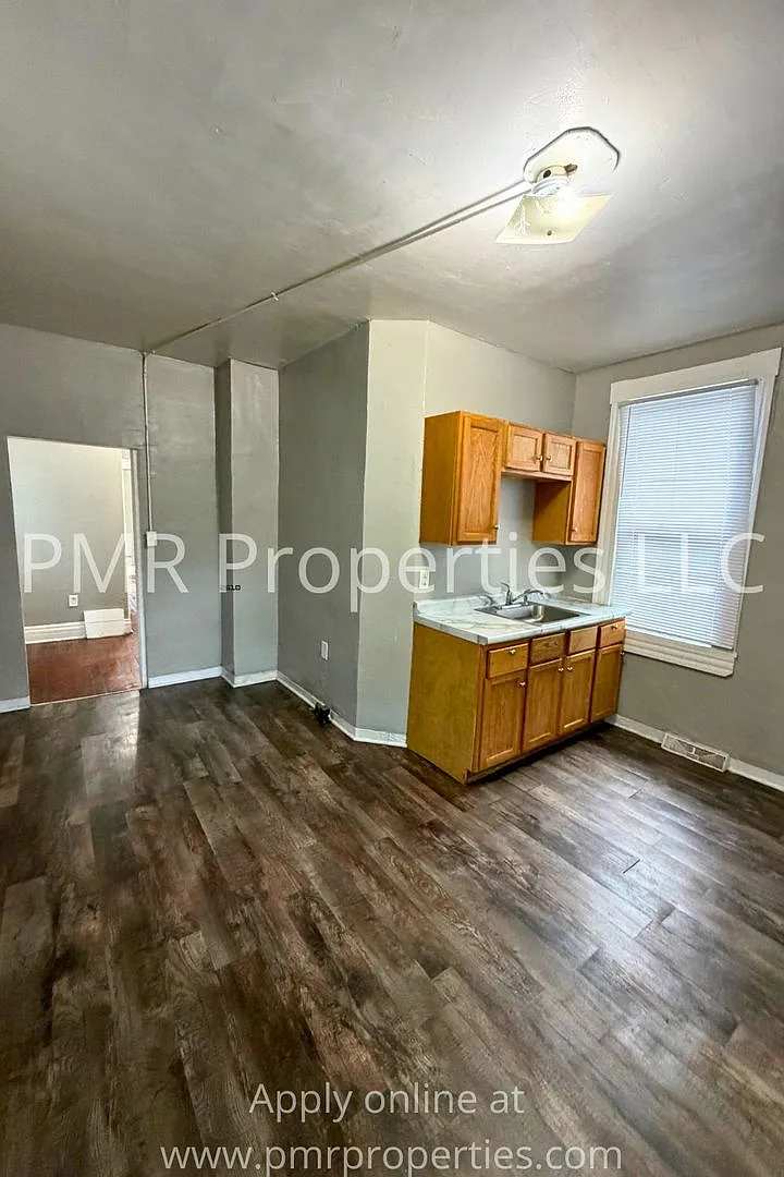 1 Bedroom /1 Bathroom Apartment — Photo 2