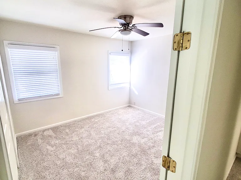 129 Roycroft Ave #3 — Photo 6