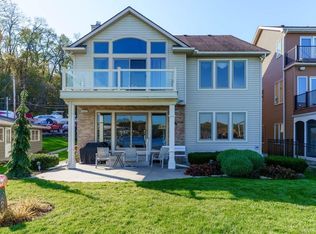 3562 N Bay View Rd, Angola, IN 46703