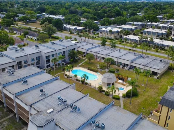 8681 Bardmoor Blvd #208C, Seminole, FL 33777