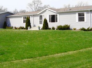 W4882 Bluff Rd, East Troy, WI 53119