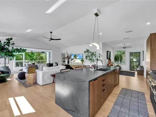 746 Park AVE, NAPLES, FL 34110