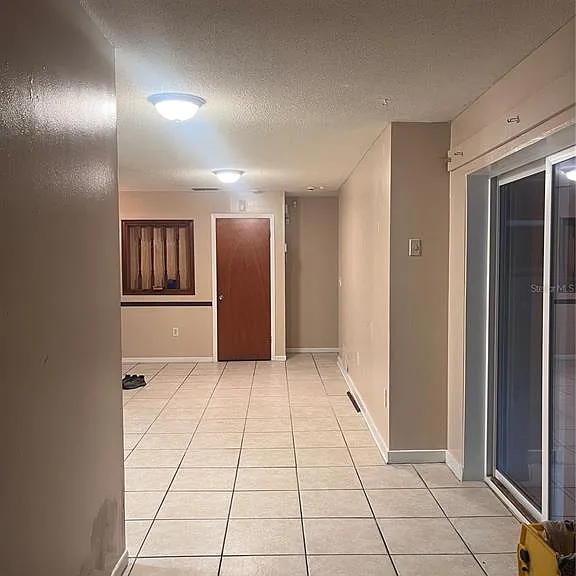 6821 Derrick Dr — Photo 2