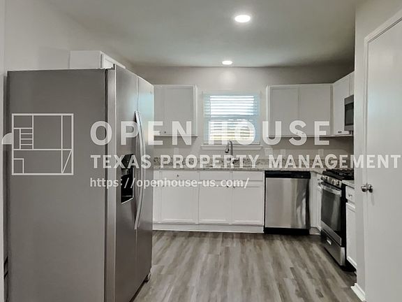5th image of 4102 Sand Ripple Ln