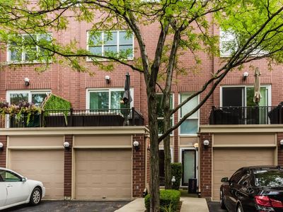 1730 W Terra Cotta Pl APT F, Chicago, IL, 60614