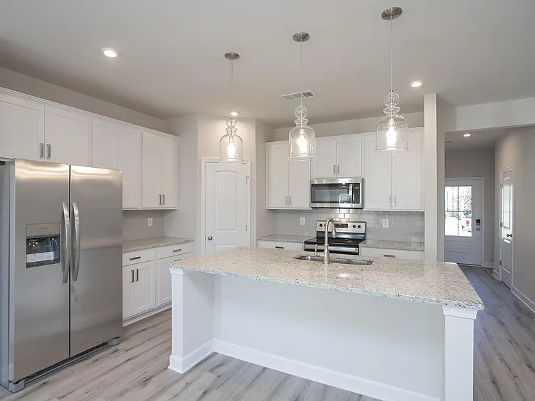 2031 Sperling Dr — Photo 7