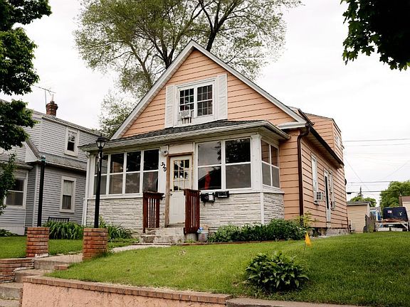 3rd image of 520 1st Ave S