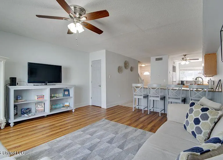 1664 Beach Blvd #176 — Photo 6