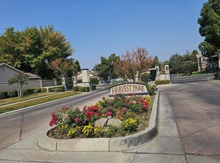 5296 E Harvest Ln, Fresno, CA 93725